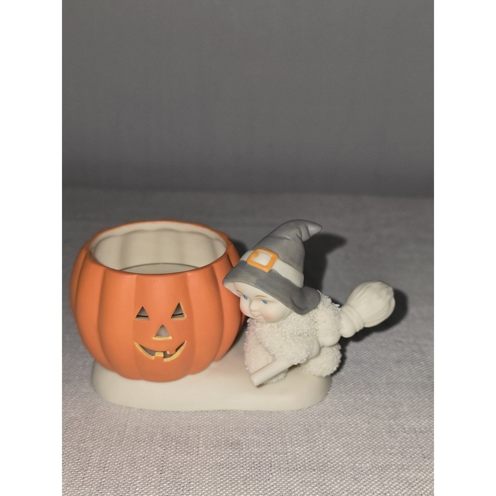 DEPT 56- SNOWBABIES- A HALLOWEEN FRIEND- PUMPKIN TEALIGHT Candle Holder Witch